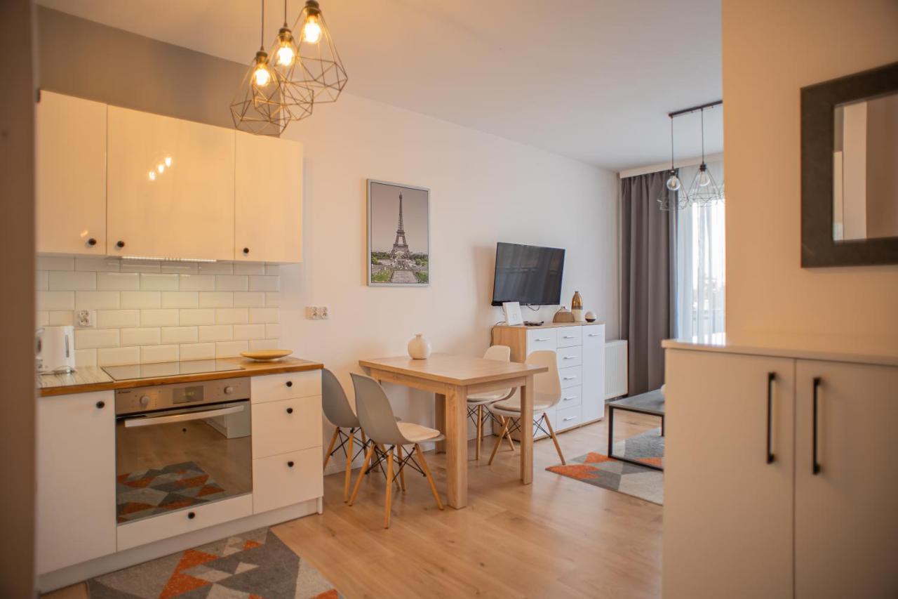 Golden Apartments กดัญสก์ ภายนอก รูปภาพ