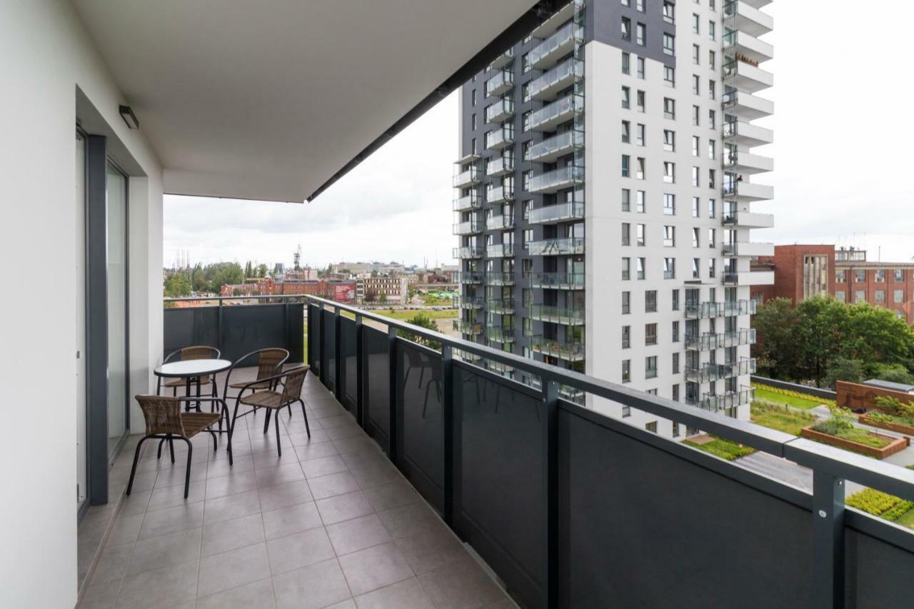Golden Apartments กดัญสก์ ภายนอก รูปภาพ